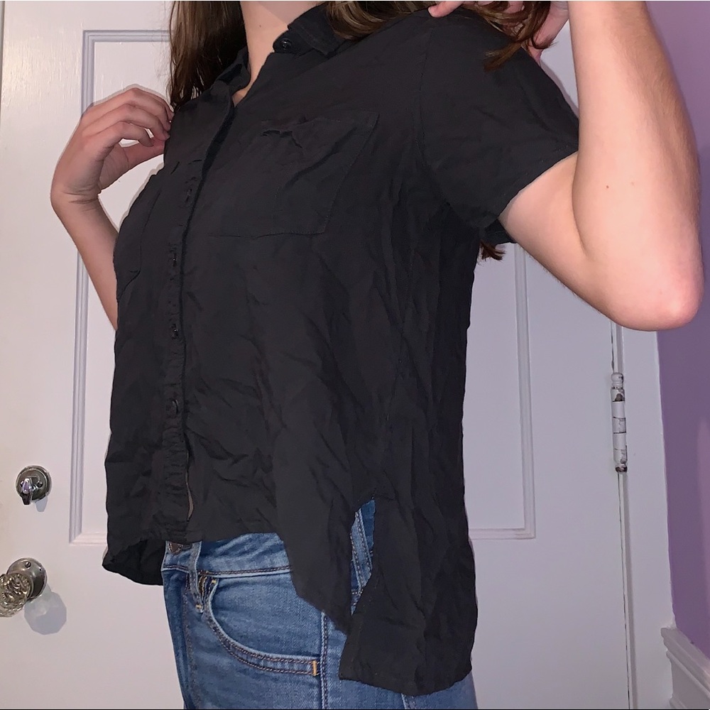 Cropped Button-Up - Picture 2 of 3